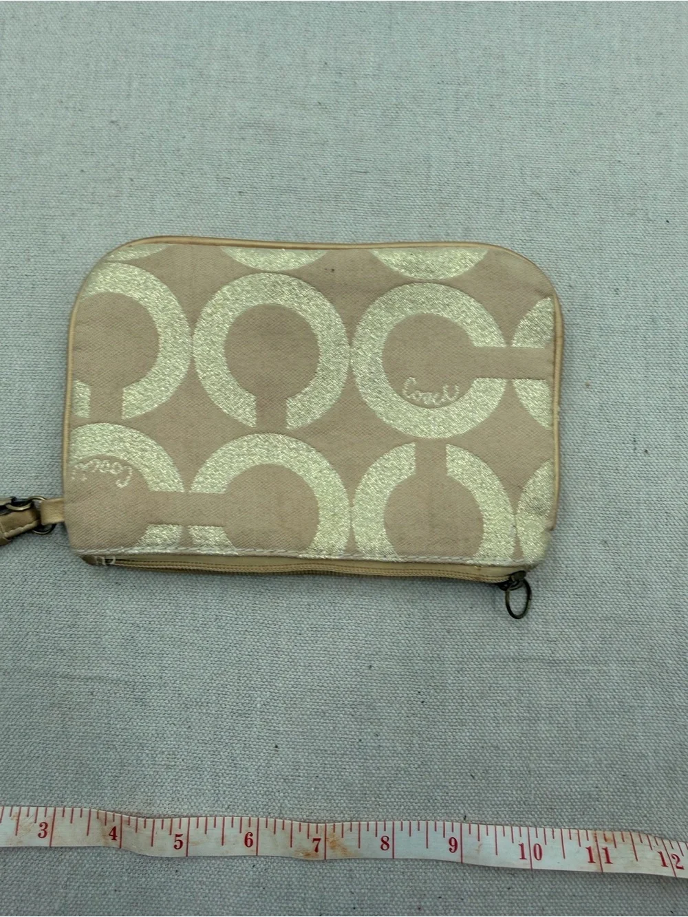 Coach beige signature